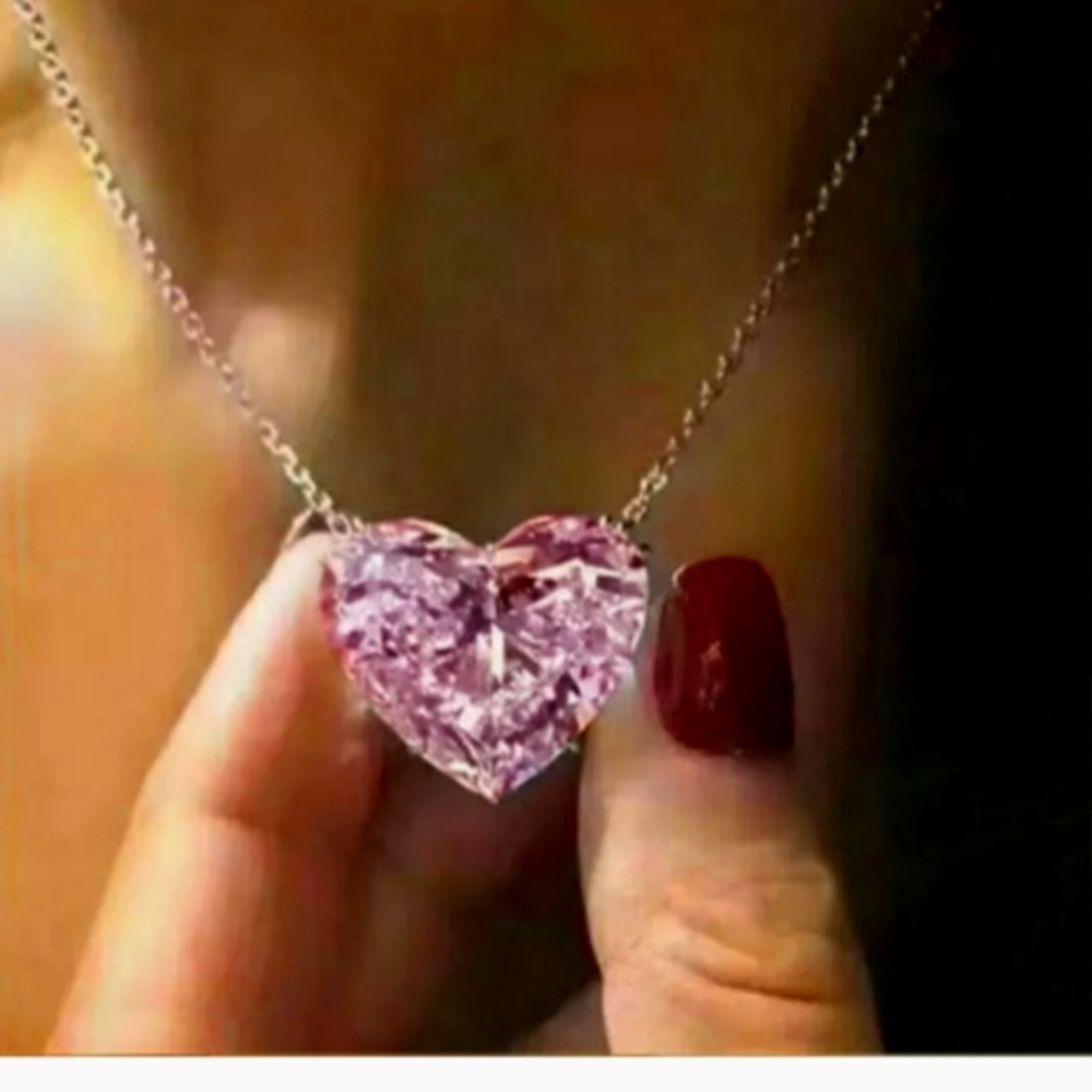 CRYSTAL PINK HEART  NECKLACE NEW